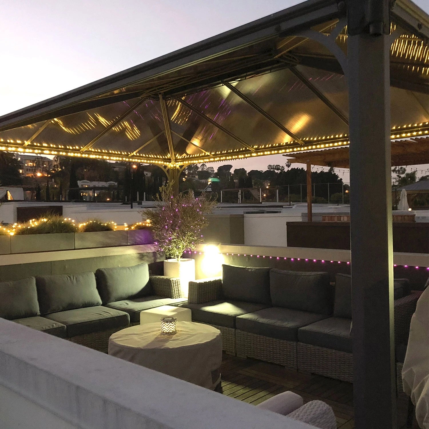 Martinique 4300 - 10 ft. × 14 ft. Gazebo Kit